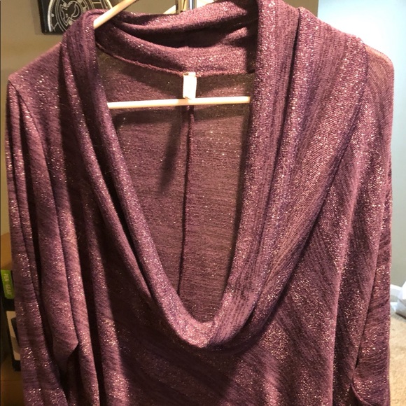 yummy plus Sweaters - 💜3/$10💜 Yummy Plus 2x cowl neck sweater